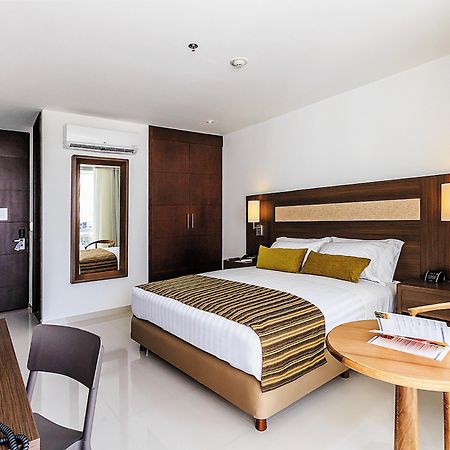 Hotel Estelar יופאל מראה חיצוני תמונה